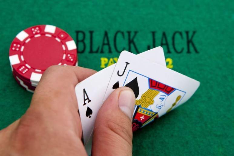 Comment jouer au Blackjack en ligne sur Vegas plus casino?